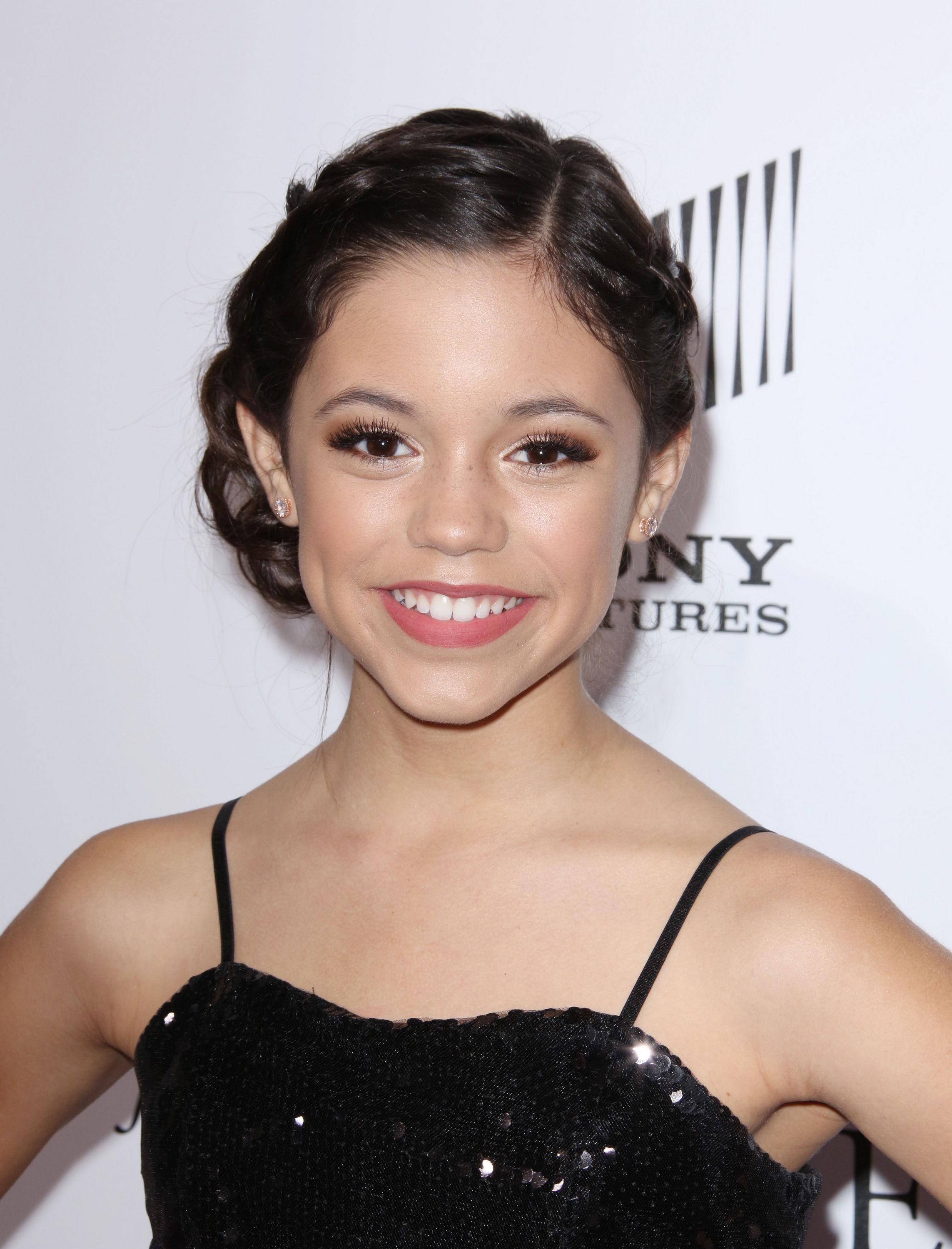 mar-09-miracles-from-heaven-los-angeles-premiere-081-jenna